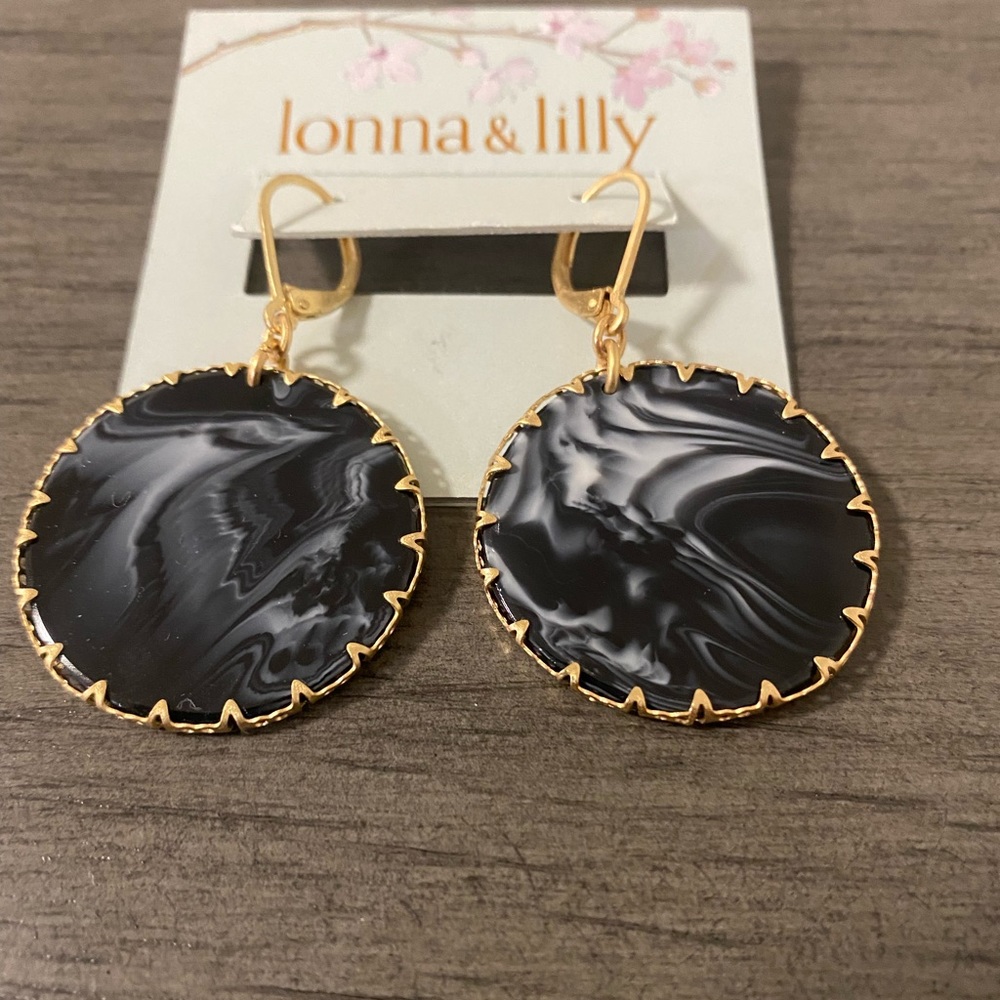 Lonna & Lilly Drop Earrings